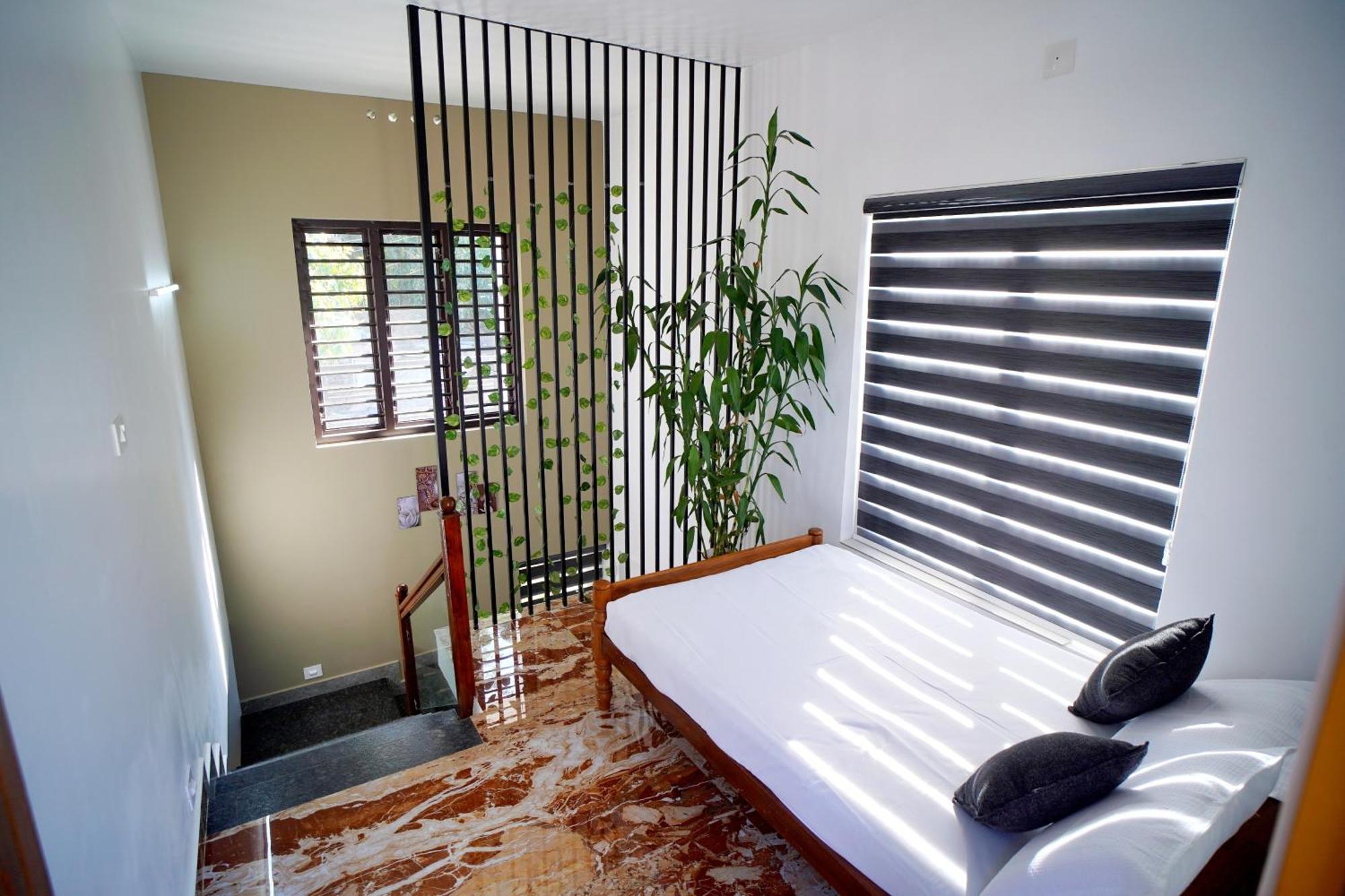 Vaishnavam Double Bedroom Villa Thekkady Exteriör bild